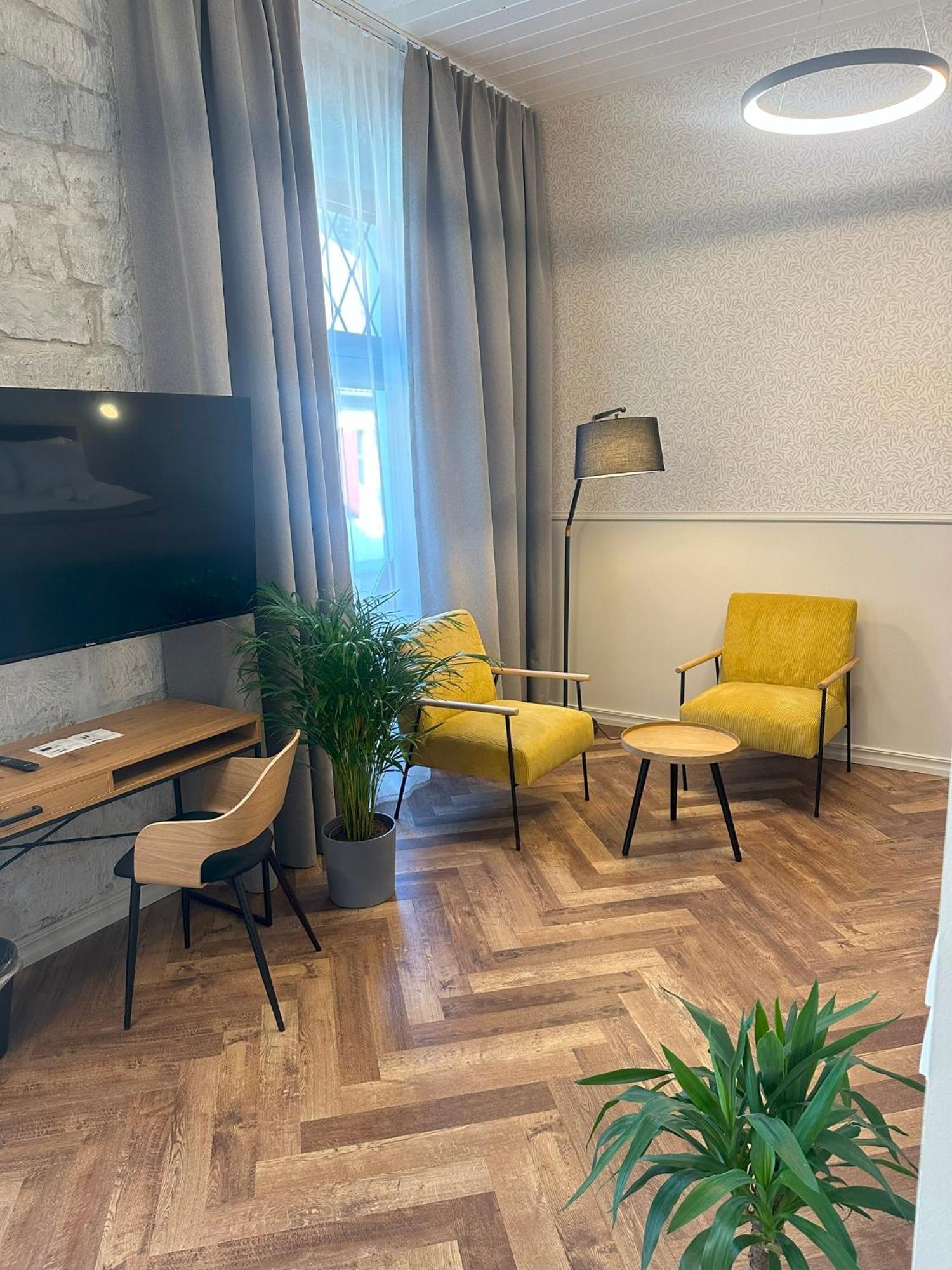 Vanalinna Boutique Hotel Kuressaare Exterior photo